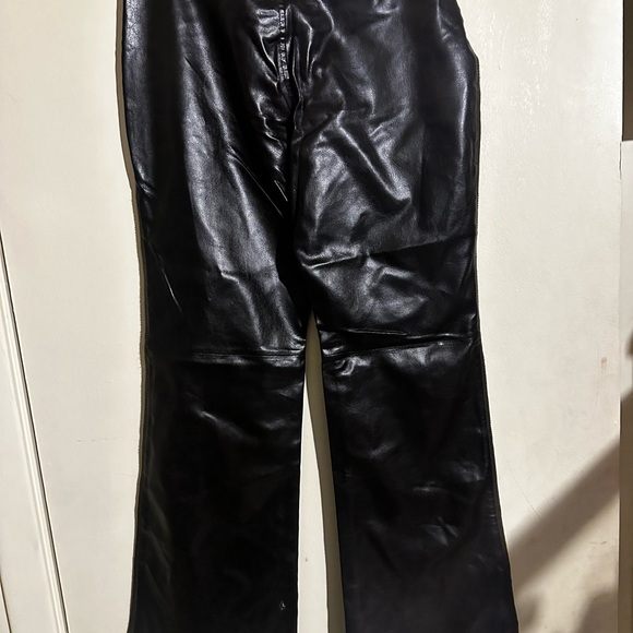 Pants - Picture 3 of 10